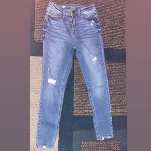 High-rise ripped jeans(size 8)